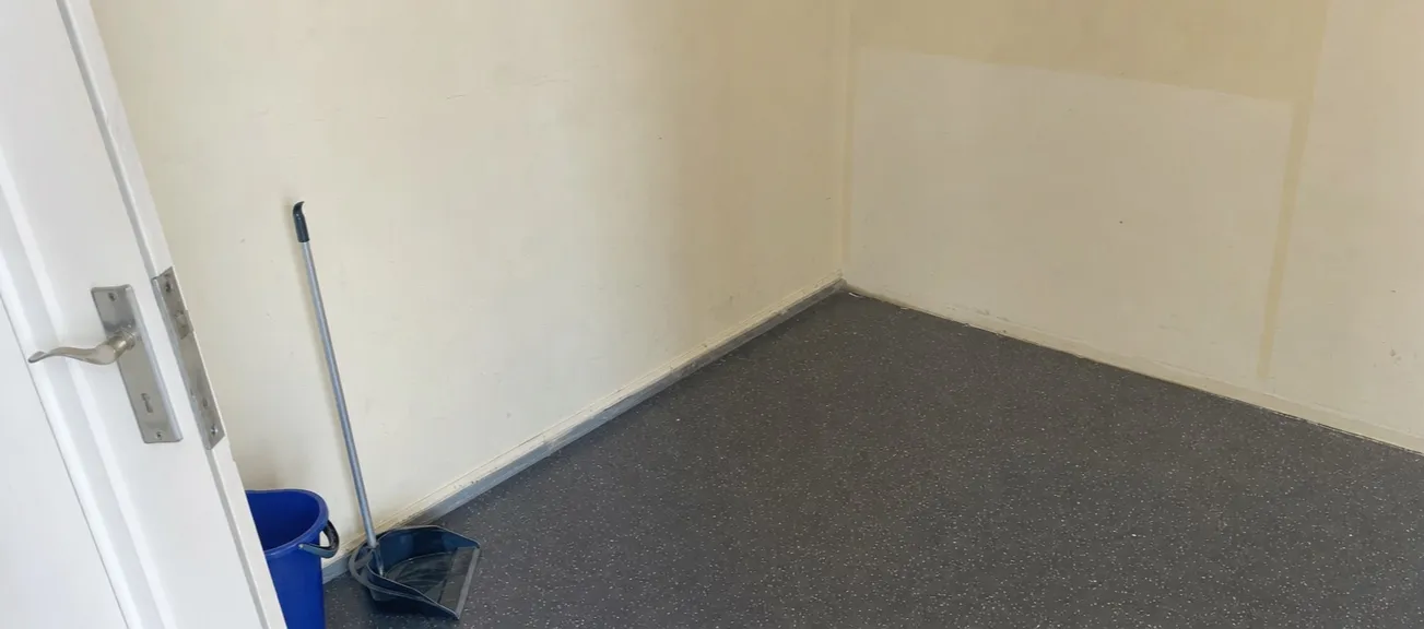 Geräumtes Voralpenhaus, besenrein zur Übergabe
