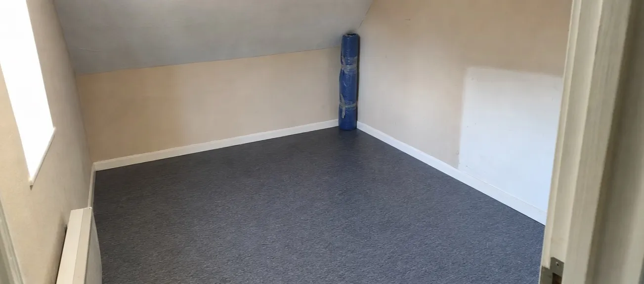 Geräumtes Wohnzimmer, besenrein zur Übergabe