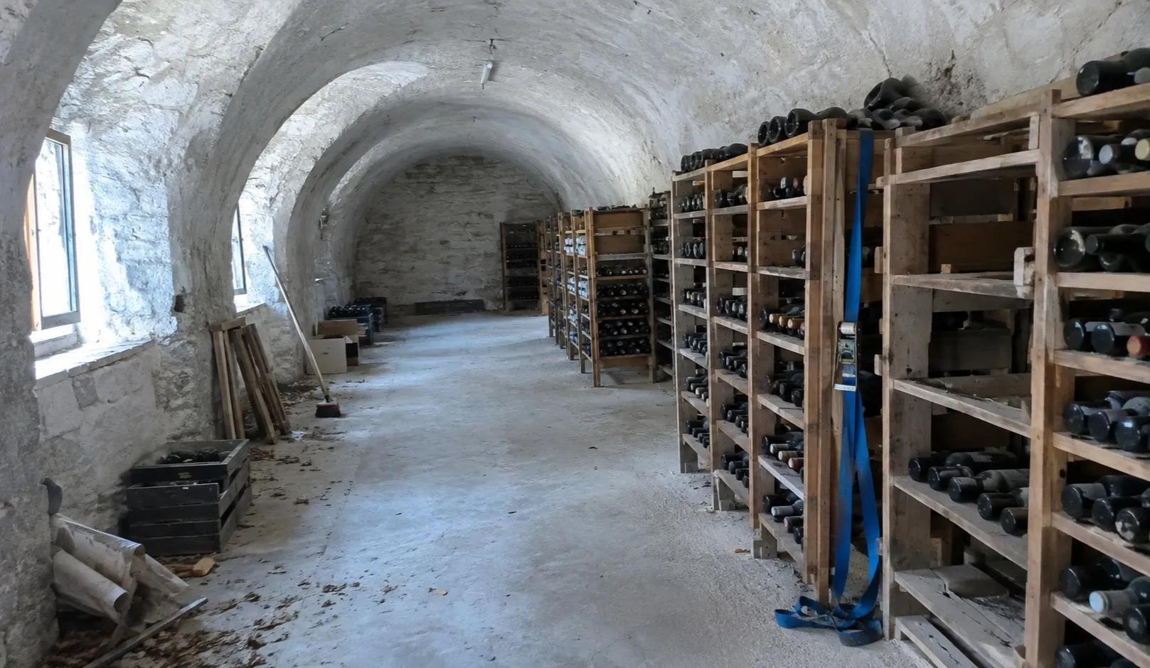 Geräumter Keller, besenrein übergeben