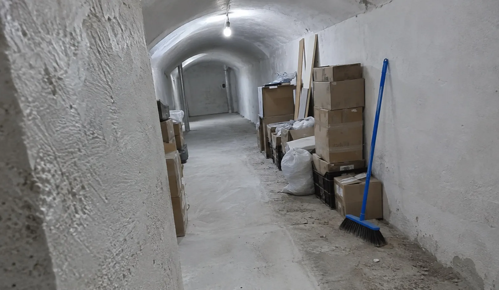Geräumter Keller, besenrein übergeben im 8. Wiener Gemeindebezirk