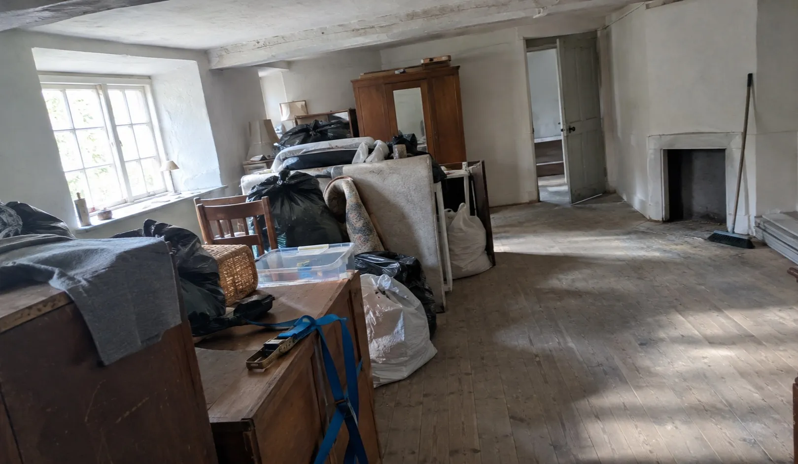 Geräumter Wohnraum nach einer Messie-Räumung im Bezirk Oberpullendorf