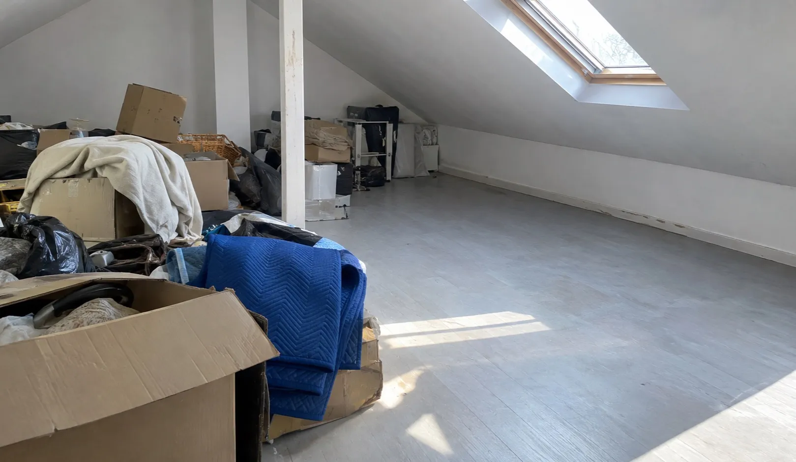 Geräumter Wohnraum nach einer Messie-Räumung