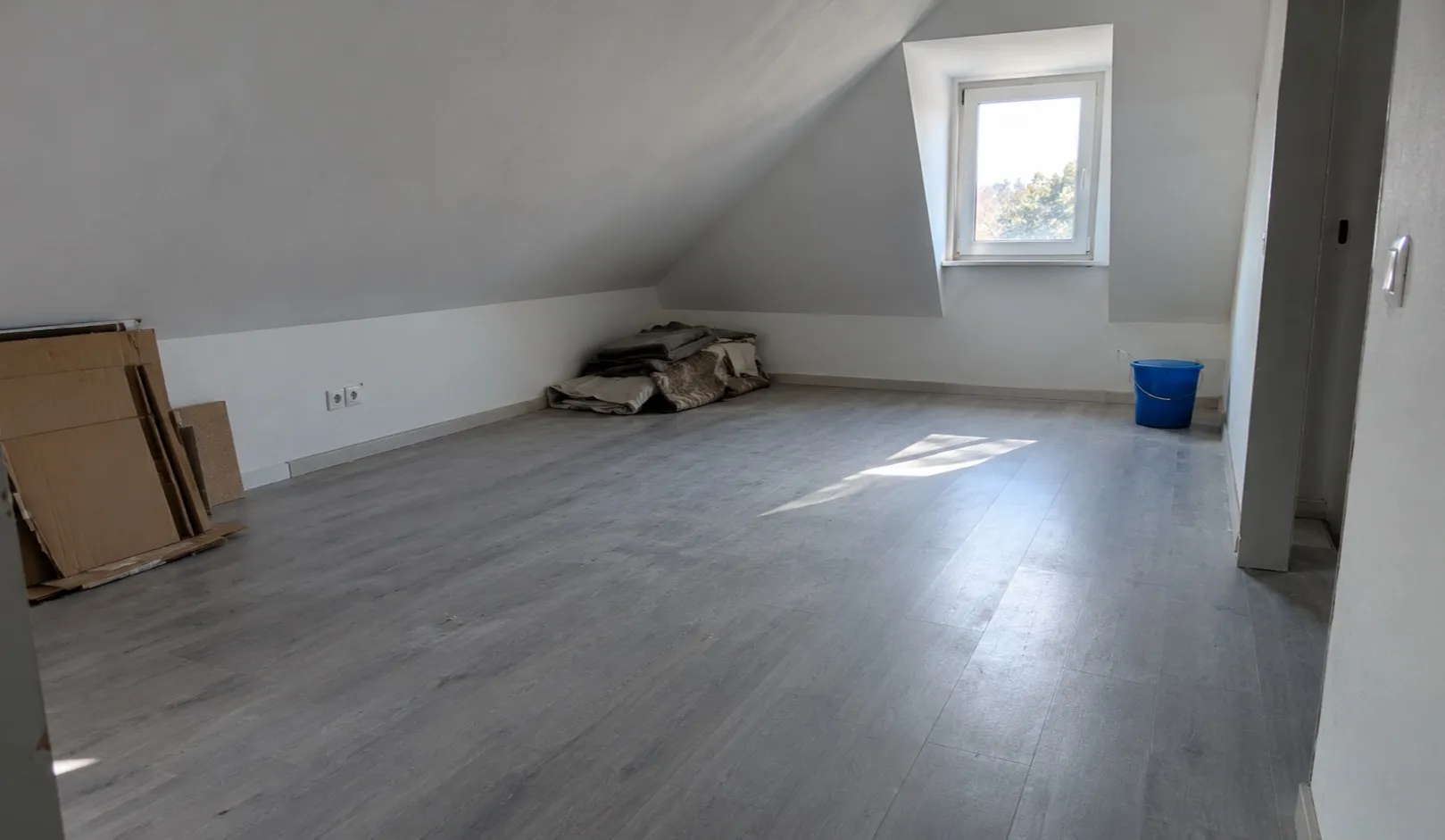 Geräumter Wohnraum nach einer Messie-Räumung