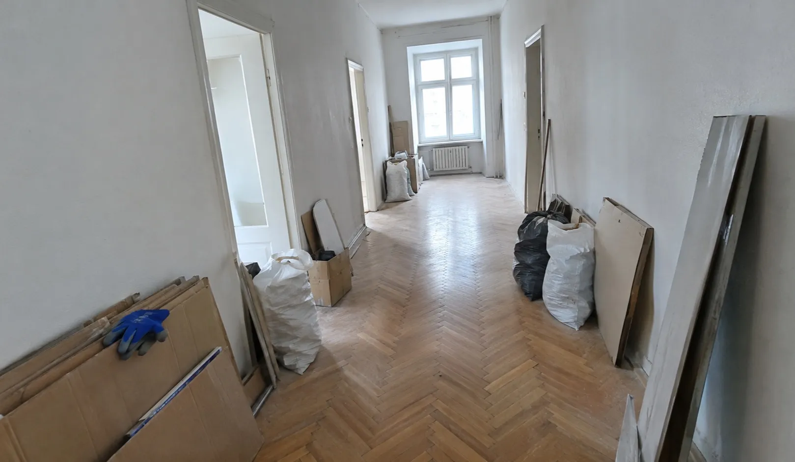 Geräumter Wohnraum nach einer Messie-Räumung