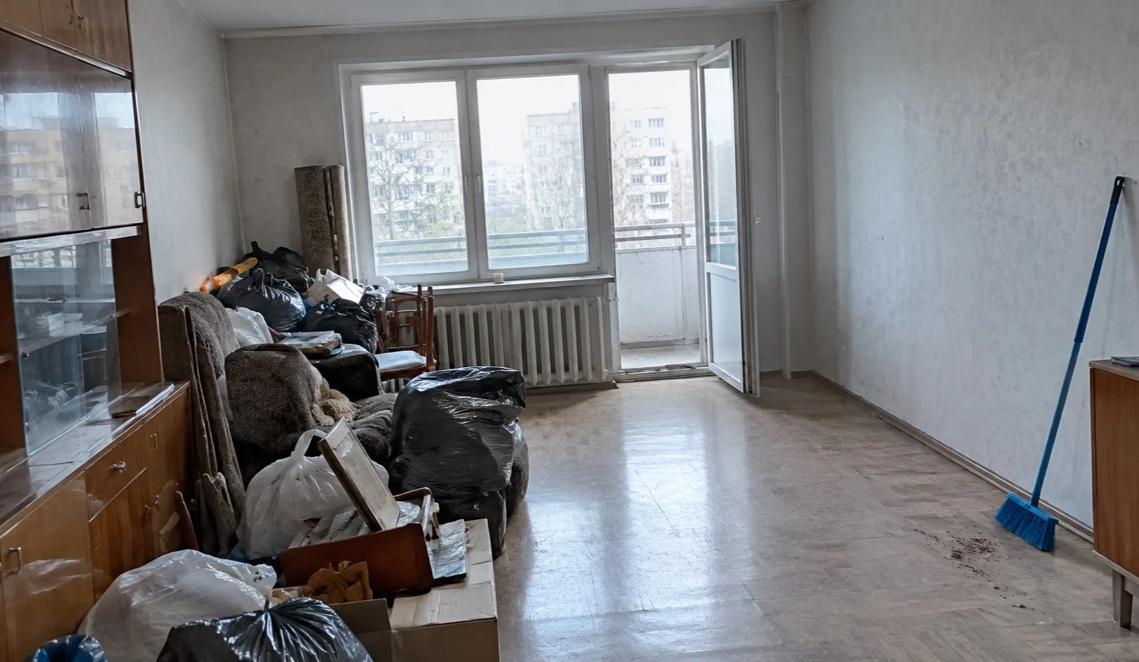 Geräumter Wohnraum nach einer Messie-Räumung im 8. Wiener Gemeindebezirk