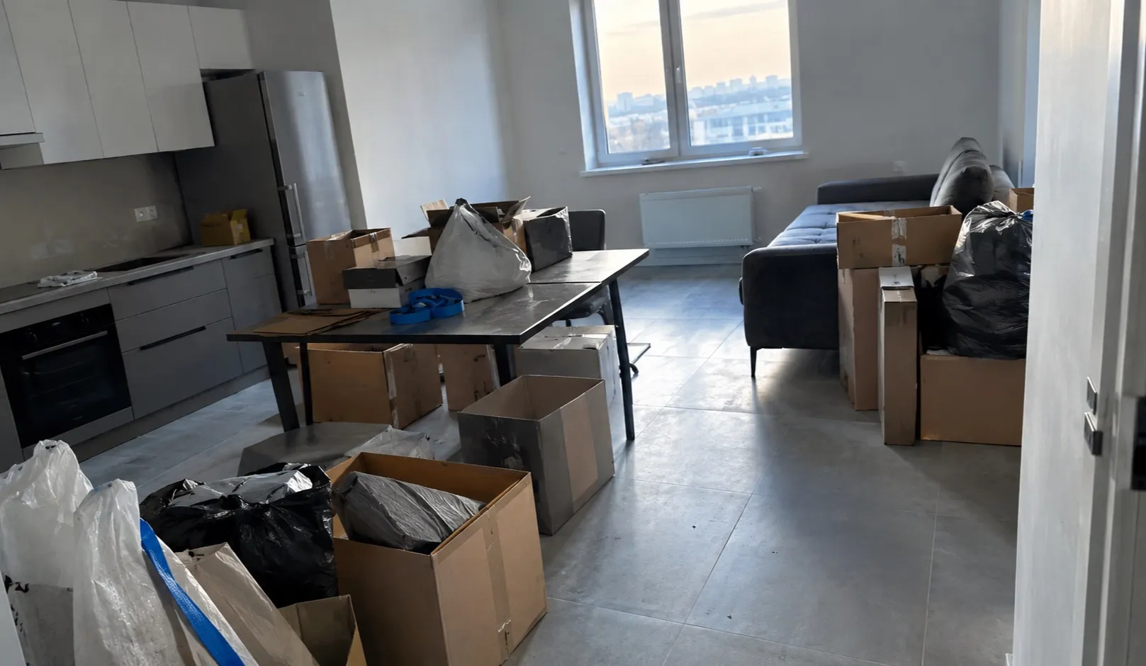 Geräumter Wohnraum nach einer Messie-Räumung im 23. Wiener Gemeindebezirk