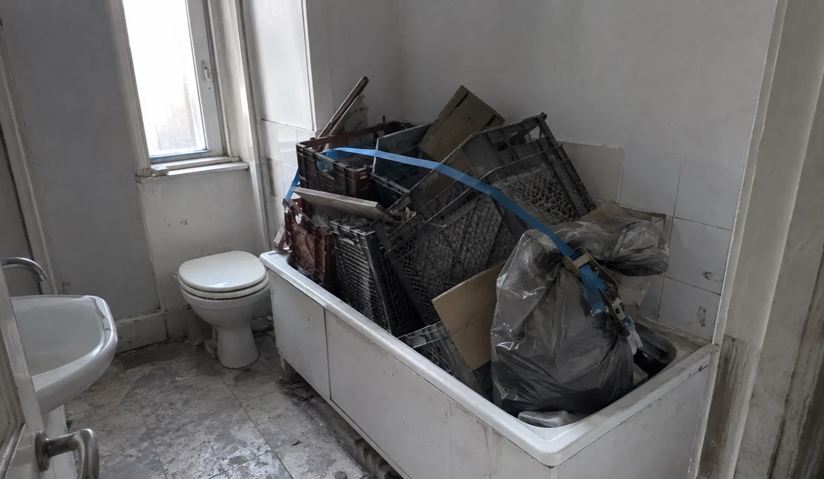 Geräumter Wohnraum nach einer Messie-Räumung