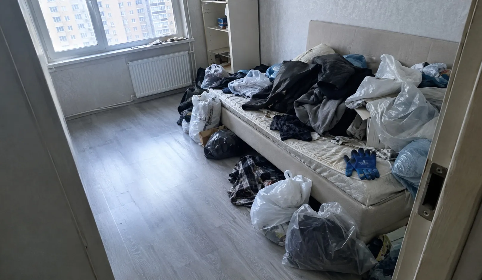 Geräumter Wohnraum nach einer Messie-Räumung im 18. Wiener Gemeindebezirk