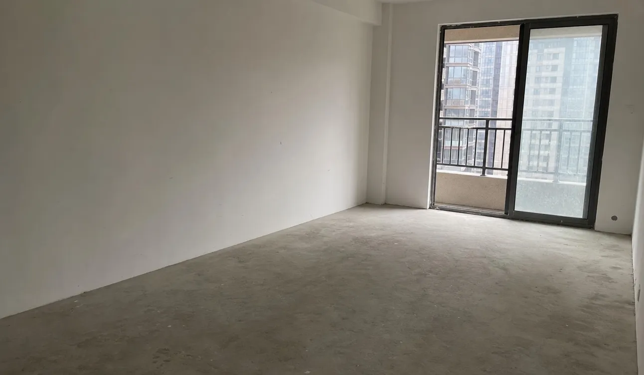 Geräumte Wohnung, besenrein zur Übergabe